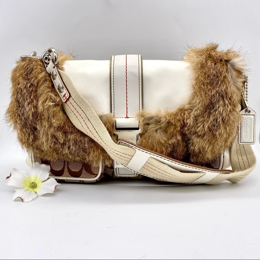 EUC COACH Fur Signature Ski Flap Shoulder Bag - Picture 2 of 16